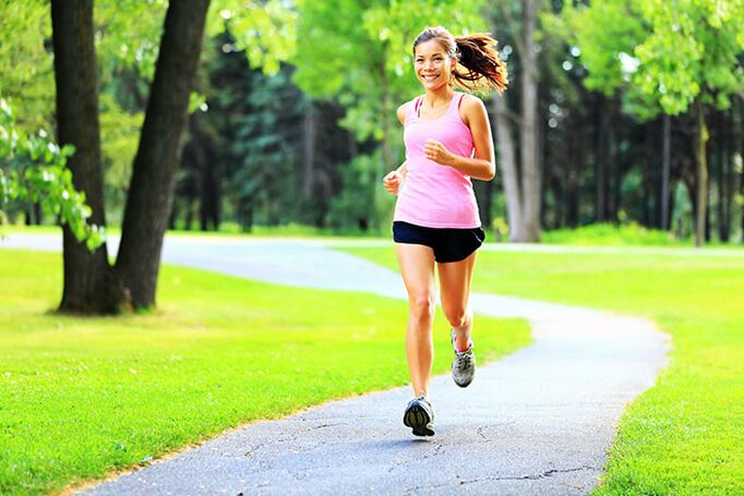 Bieganie rano przez godzinę pomoże Ci schudnąć w ciągu tygodnia